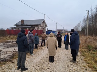 В Дуброве с многодетными семьями рассмотрели вопрос установки освещения