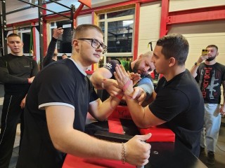 Шаховчане привезли медали с подмосковного турнира по армрестлингу