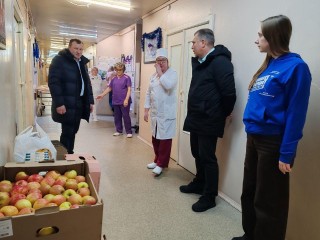 Гостинцы к Новому году передали из Черноголовки для бойцов СВО, проходящих лечение в госпитале