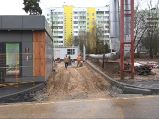 В микрорайоне Заозерный во Власихе завершают благоустройство территории после строительства БТП