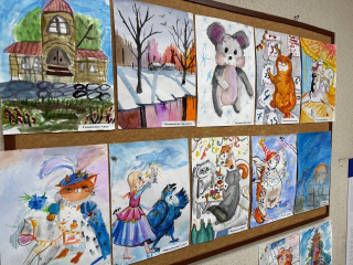Погружение в мир фантазии: красногорцев приглашают на сказочную выставку детских рисунков