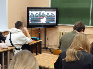 Внеурочное занятие в Реутове посвятили Дню Героев Отечества