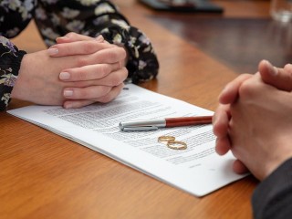 Пережитый в детстве развод родителей на 61% увеличивает риск развития этой смертельной болезни