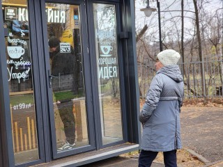 Кофе с селедкой: как ИИ изменит меню и обслуживание в кофейнях