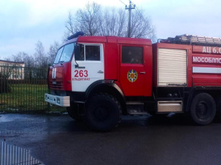 Пожарная тревога без паники: в Ельдигинской школе показали, как безопасно эвакуировать детей при ЧС