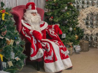 Дед Мороз и Снегурочка ждут детей в можайском парке «Ривьера» 12 декабря