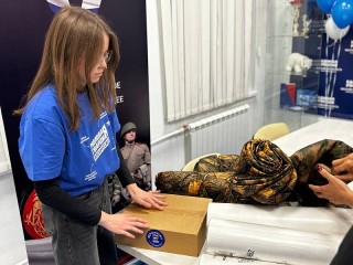 Сладкие подарки и маскировочные сети отправили воскресенцы бойцам СВО