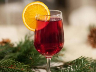 Без шампанского, но со вкусом: рецепты безалкогольных коктейлей на Новый год