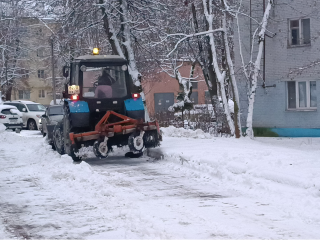 В Лобне коммунальные службы перешли на усиленный режим работы из-за снегопада
