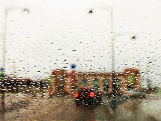 Погода сошла с ума: ливни и тепло до +9 накроют Подмосковье?