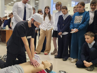 От кондитера до медика: как школьники Химок искали призвание на «Пути навыков»