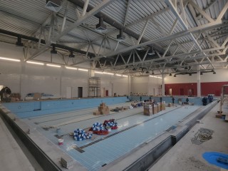 Современный тренажерный зал со взрослым и детским бассейнами откроют в Катюшках в начале года