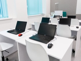 Персональный учитель в кармане: как изменится образование с внедрением нейросетей в школы