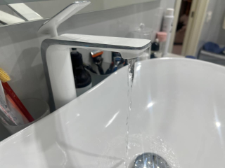 Горячую воду на улице Центральной включат после замены трубы