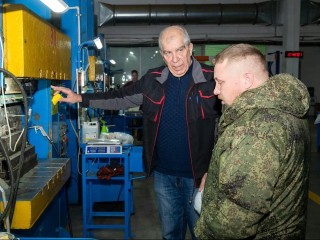 Встреча с производством: семьи участников СВО побывали на заводе в Талдоме