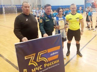 Определен победитель футбольного турнира к 35-летию МЧС России