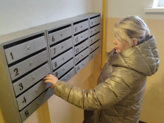 В доме в Новой Ольховке заменили окна, двери и плитку