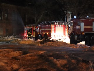 В Рыжеве оперативно ликвидировали возгорание на территории храма