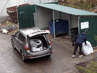 Борьба с нарушителями: сотни случаев сброса мусора зафиксировали в Серпухове