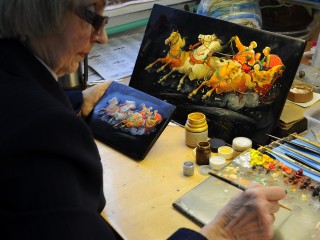 Язык культуры понятен всем: в Пекине представили федоскинские шкатулки