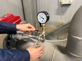 Можно ли качать без лимита, поливать огород и продавать? Разбираемся, как работают правила для частных скважин