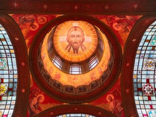 Любовь — это не про чувства? Ответ митрополита удивил верующих