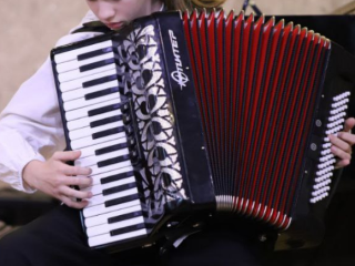 Почти 40 участников выступили на IX фестивале народной музыки в Черноголовке