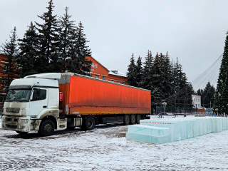 В Долгопрудный завезли чистейший лед из Ханты-Мансийска: для чего?