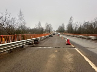 На важной трассе Сергиева Посада проводят плановые работы — движение восстановят 7 декабря