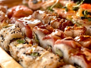 Риск в каждом кусочке: инфекционист раскрыла, какие продукты чаще всего становятся источником паразитов