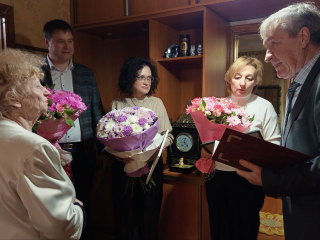 В 90 лет — в строю: почетный гражданин Вереи Галина Бурова отметила юбилей