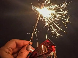 Дед Мороз не обрадуется: за конфетти от хлопушек во дворе могут оштрафовать