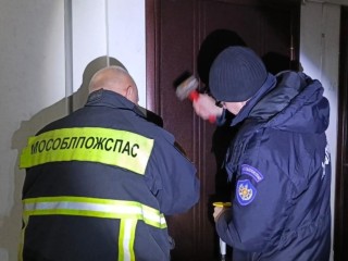 Брат‑затворник: как малыш превратил квартиру в крепость и заставил спасателей брать ее штурмом