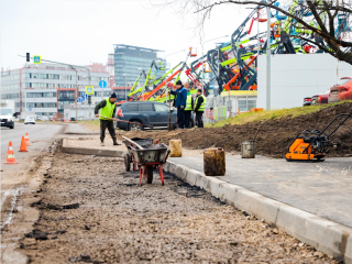 Новые остановочные павильоны обустроят в Коммунальном проезде