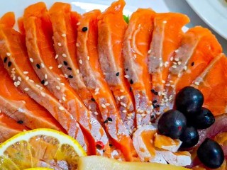 «Жрать надо меньше»: как пережить новогодние каникулы и не лишиться здоровья