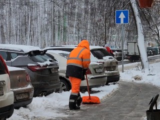 После снегопада в Королеве коммунальные службы расчистили улицы