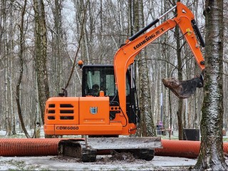 В Центральном парке началась укладка 240 метров дренажных труб для отвода воды