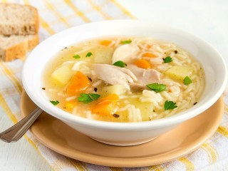 Как пережить новогодние застолья: советы диетолога из Серпухова