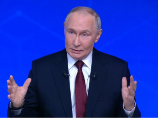 Между иконами и тренажерами: как устроен быт Путина в кремлевской квартире