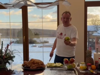 Новогодний гусь: Виктор Петрущенко раскрыл секрет маринада для лучшего рождественского блюда