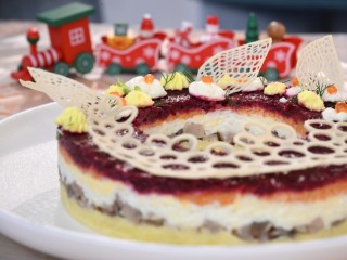 Новый способ подать «селедку под шубой» : выглядит как ресторанное блюдо