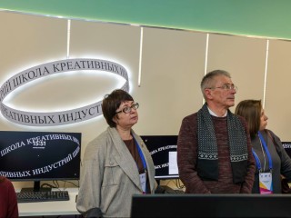 Гостям из «Росатома» показали, как работает школа креативных индустрий в Электростали