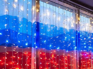 Цвет настроения — триколор: химчане задают тренды новогоднего декора