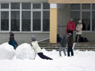 Названы даты новогодних каникул: сколько дней дадут на отдых школьникам зимой