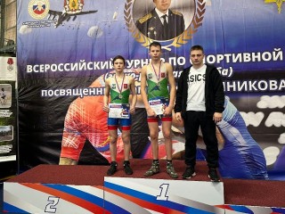 Луховичане стали серебряными призерами соревнований по греко-римской борьбе в Рязани