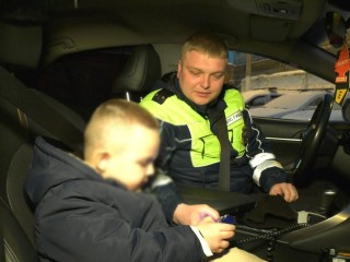 Егорьевские полицейские присоединились к акции «Елка желаний»