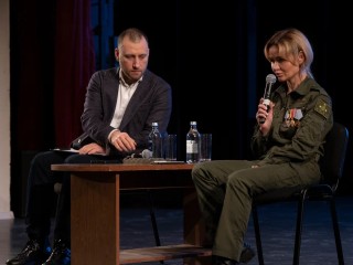 Дискуссия о долге и страхе: в Подмосковье обсудили с молодежью фильм о героине-сапере
