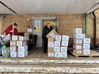 Шаховской штаб помощи провел новогоднюю отгрузку бойцам на фронт