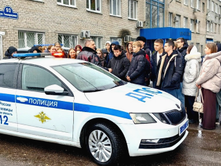 Луховицкая полиция устроила для молодежи День открытых дверей