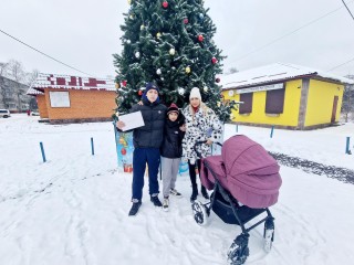 «Счастливые глаза детей — лучшая награда»: воскресенские энергетики подарили планшет спортивной семье